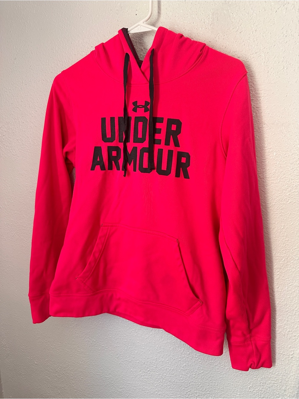 Women’s Small Under Armour Pink Hooded Sweatshirt Fleece Long Sleeve Hoodie